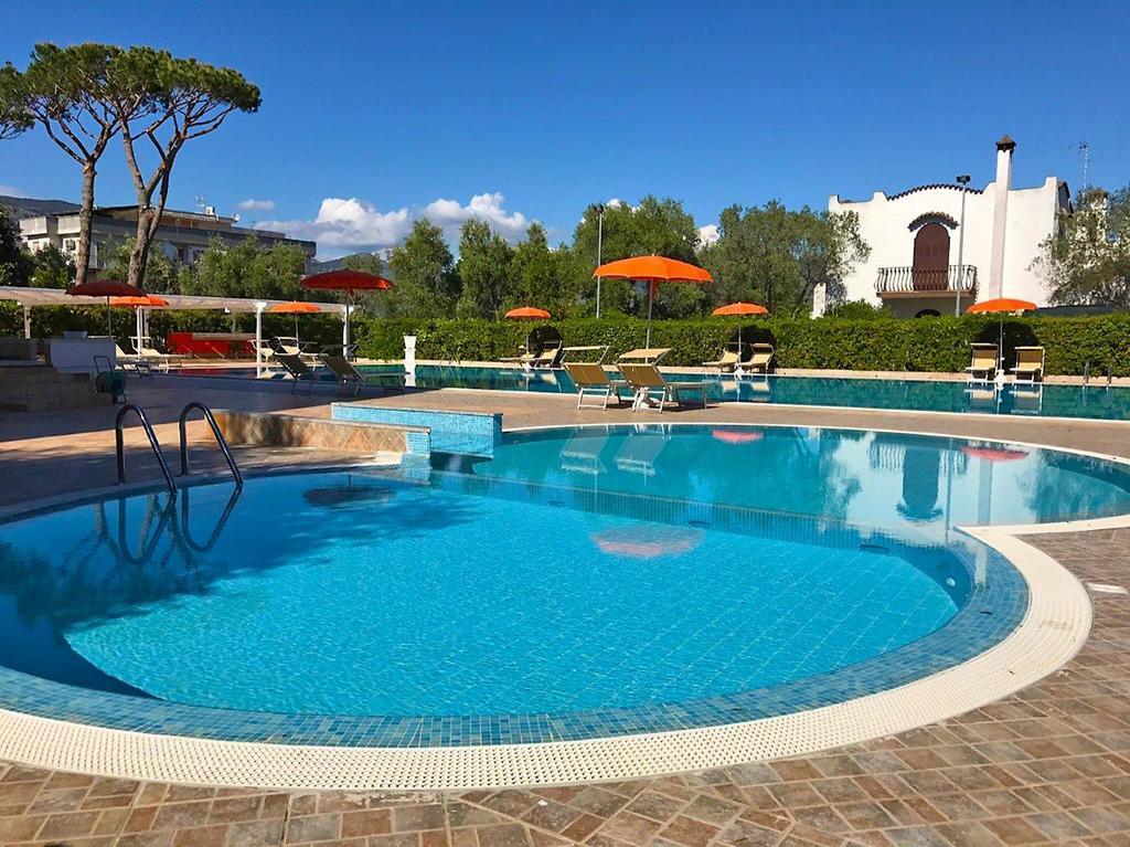 Hotel River Palace Terracina Eksteriør billede